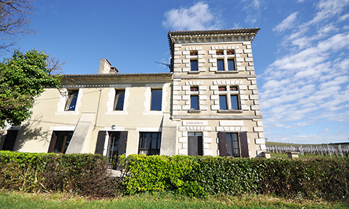 Visit-and-tasting-at-Château-Barrabaque